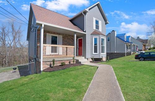 Clarksville Casa | Shades Of Gray Clean, Updated, & Comfy