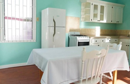 West End Apartamento | Shades Of Summer