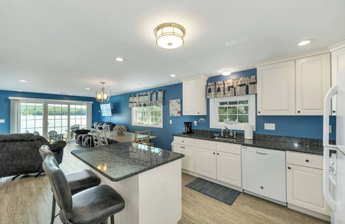 Lochmere Casa | Shades of Summer on Lake Winnisquam