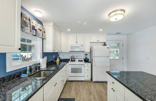 Lochmere Casa | Shades of Summer on Lake Winnisquam