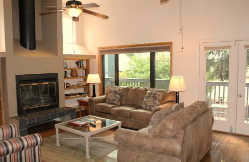 West End Cabina | Shadow Mountain Lodge