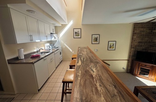 West End Apartamento | Shadow Mountain Lodge