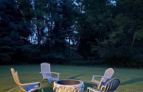 Livingston Manor Casa | Shady Fox Farm Catskills - Private Chalet on 5 Acres