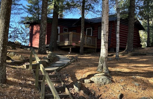Rhinelander Cabina | Shady Rest Cabin #4, Sunset Views, Sandy Beach, Fishing, Trails, Firepit