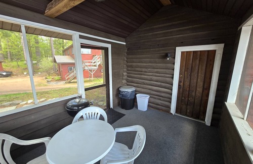 Rhinelander Cabina | Shady Rest Cabin #6, Lakefront, Beach, Dock, Swimming, Firepit
