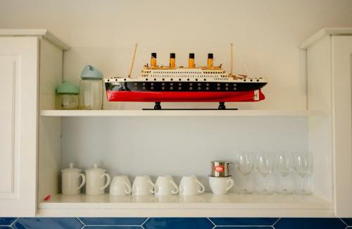 Cam Thanh Apartamento | Shadyside 5: Navy house