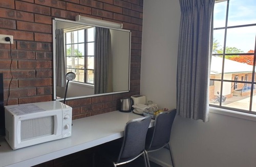 Mackay Hotel | Shakespeare Motel