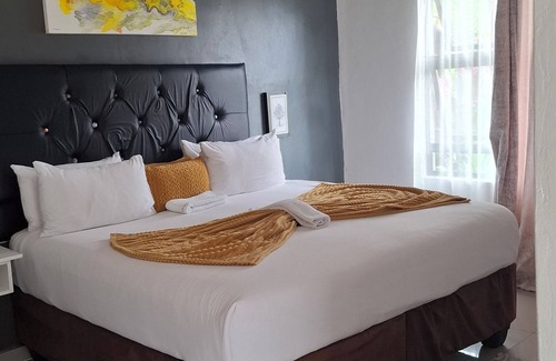 Kasane Casa | Shalakwe Hills-Inn Guesthouse