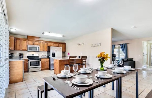 Riverside Casa | Shalimars Serenity, Spacious Pool, Jacuzzi,Games, Massage Chair, Patio Furniture