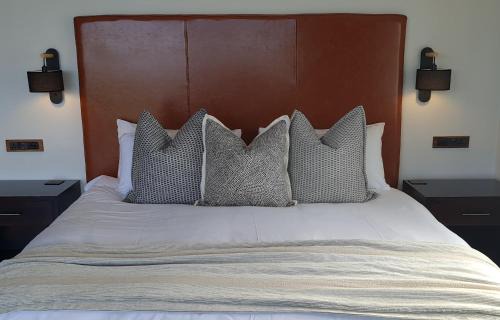 Jeffreys Bay Casa | Shaloha Guesthouse on Supertubes
