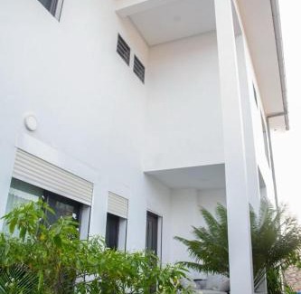 Lome Villa | SHALOM & Victoire Villa