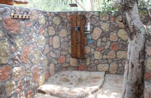 Maanhaarand Cabina | Shamba Yetu Mountain Lodge