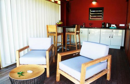 Le Moule Casa | Shambala Lodge