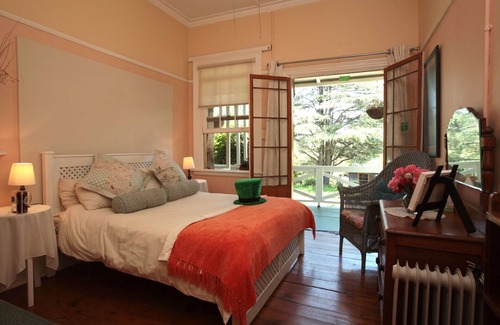 Emgwenya Casa | Shamrock Arms Guest Lodge