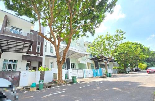 Tanjung Bungah Casa | Shamrock Beach Villas - Batu Ferringhi