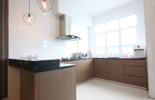 Tanjung Bungah Casa | Shamrock Beach Villas 9