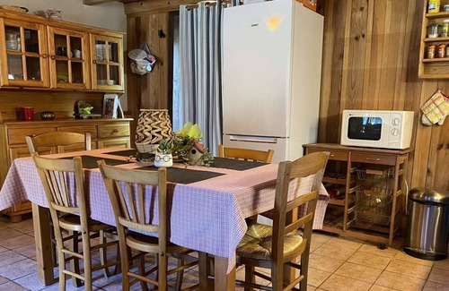Saint-Gervais-sous-Meymont Casa | Shangri-La Cottage
