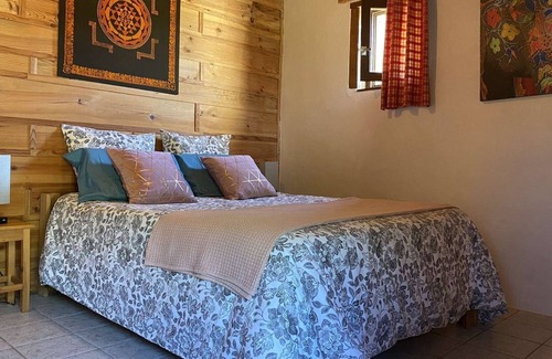Saint-Gervais-sous-Meymont Casa | Shangri-La Cottage