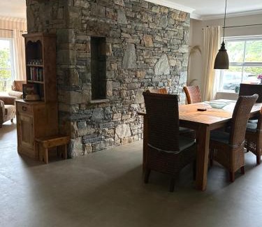 Clifden Apartamento | Shanakeever Farm - 3 Bedroom Apartment
