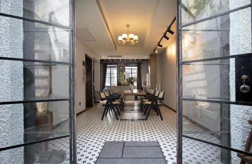 Jing'an Casa | Shanghai Downtown Hills Boutique Guesthouse - Near Metro Line 7, Exit 3, Changping Road