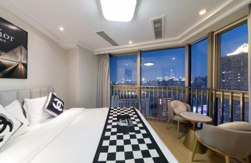 Yangpu Apartamento | Shanghai Jubelle Boutique Apartment - Subway Lines 8-10-18 - Direct access to the Bund - Free fridge, washing machine, kitchen - Free luggage storage and package collection services