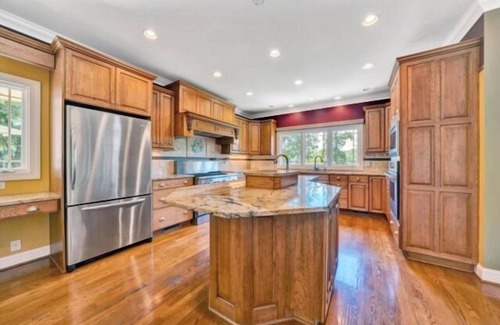 Penhook Casa | Shangri-la Beautiful setting, beautiful upscale home