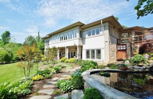 Penhook Casa | Shangri-la Beautiful setting, beautiful upscale home