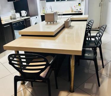 Doonside Apartamento | Shangri La Holiday Apartment 803
