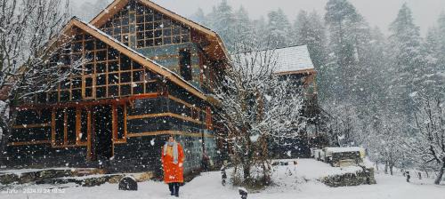 Mohal Chalet De Esquí | Shantchit yoga and wellness