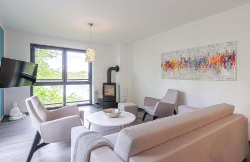 Krakow am See Apartamento | Shanti-Suite mit Dachterrasse, Kamin & Sauna am Krakower See
