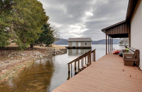 Guntersville Apartamento | Shared Boat Dock Lake Guntersville Hideaway!
