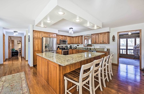 Grove Casa | Shared Hot Tub, Pool & Dock: Lakefront Grove House