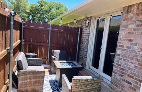 Bedford Casa | Shared (I live here) remodeled home with private bedroom + bathroom near airport
