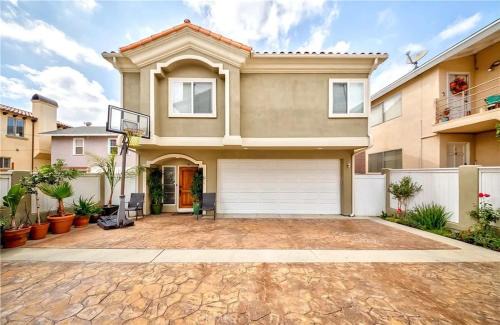 South Redondo Casa | Shared Luxury Beach house in Redondo Beach. Private 2 Bedrooms/Bath