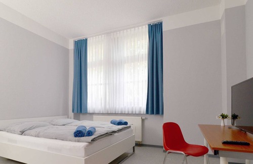 Guben Apartamento | Shared room with private bathroom (up to 8 people), No. 2 - Hostel in Guben