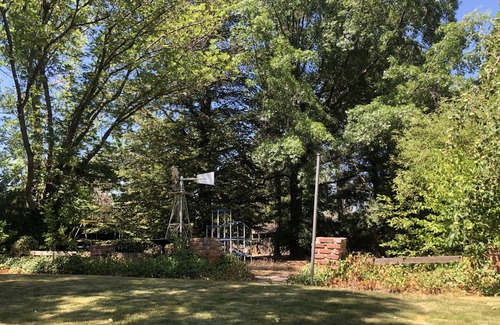 Old Southwest Casa | Shared Space, Quiet neighborhood, large yard, 20 minute walk to the river.