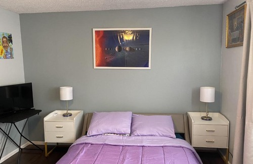 Federal Way Casa | Shared Space with Private room in Beautiful Lakefront Apartment