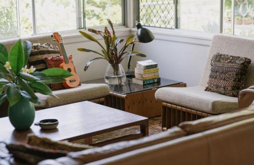 Yamba Casa | Sharon - Pet Friendly Beach Cottage in Town