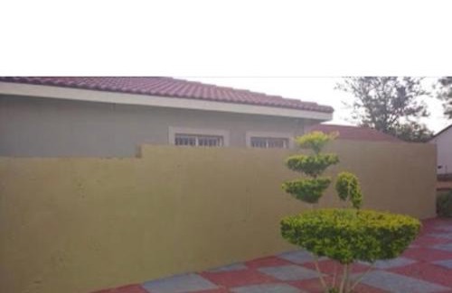 Moses Kotane Casa | SHARONS GUESTHOUSE