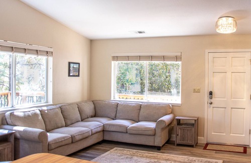 Lakehead Casa | Shasta Memory Maker: ideal para familias, 3 habitaciones, 2 baños, capacidad para 10 personas.