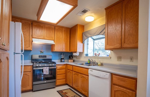 Lakehead Casa | Shasta Memory Maker: ideal para familias, 3 habitaciones, 2 baños, capacidad para 10 personas.