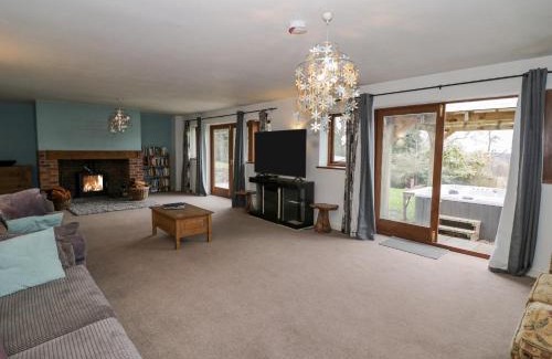 Shatterford Casa | Shatterford Lakes