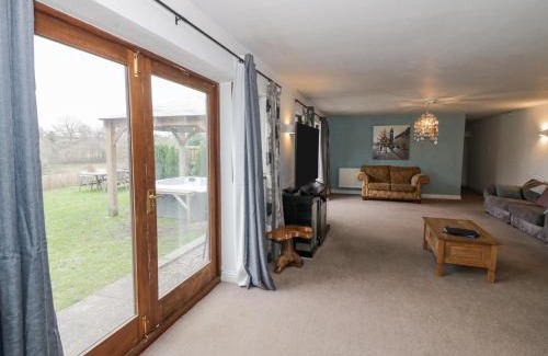 Shatterford Casa | Shatterford Lakes
