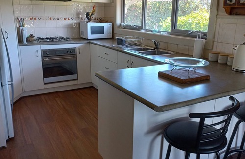 Yambuk Casa | Shaw View Cottage, Beautiful cosy cottage central to many tourist destinations