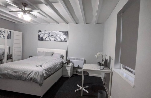 Stourbridge Apartamento | Shayan Studio Flats Stourbridge