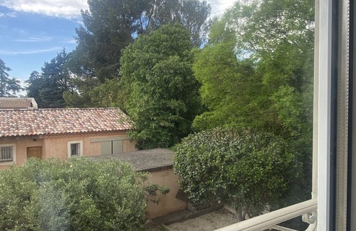 Les Angles Casa | She's got it all! A stone's throw from Avignon and the TGV train station
