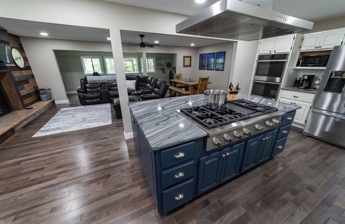 Alden Casa | Shea Oaks Getaway; Lake Geneva Private Heated Pool