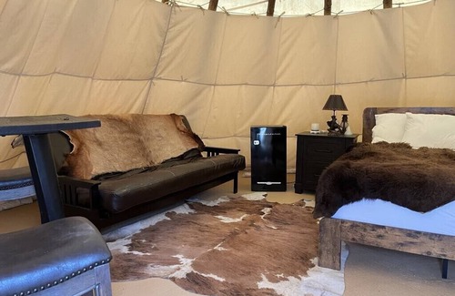 Cameron Cabina | Sheep Creek Ranch Buffalo Luxury Glamping Tipi