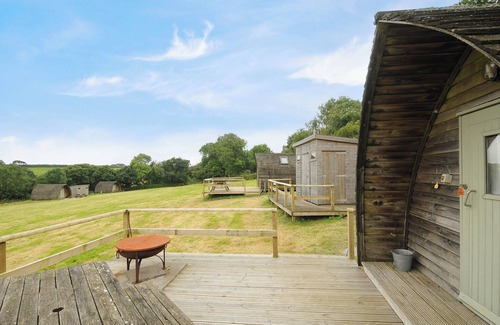 Liskeard Cabaña | SHEEP SHED @ PENBUGLE ORGANIC FARM, pet friendly in Looe