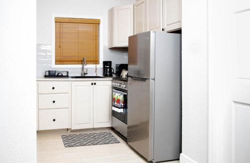 George Town Apartamento | Sheer Bliss BeachView Apt #1